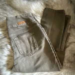 Jag pull on colored stretch jean - Great Condition. Dark olive